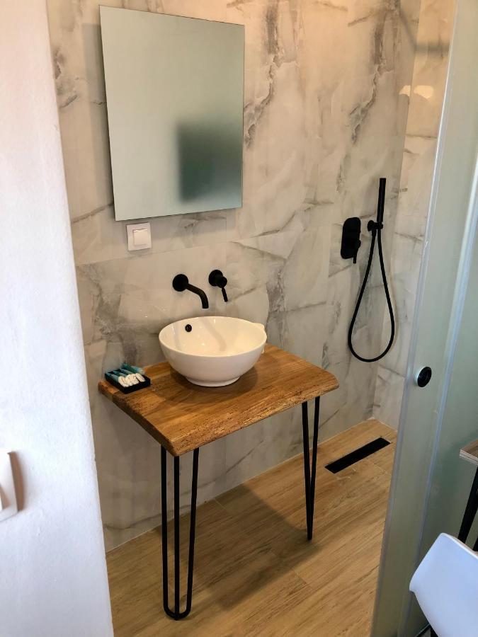 Athonite All Seasons Luxury Suites 이에리소스 외부 사진
