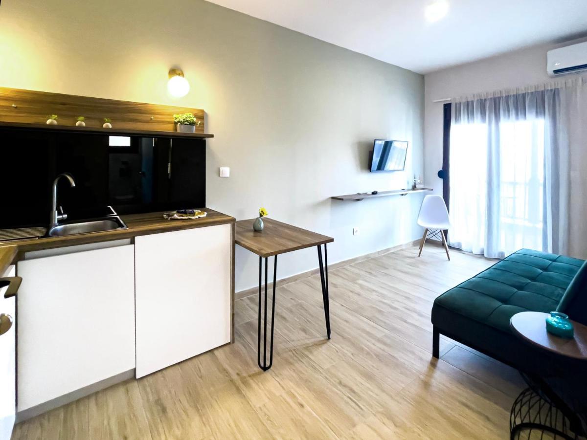 Athonite All Seasons Luxury Suites 이에리소스 외부 사진