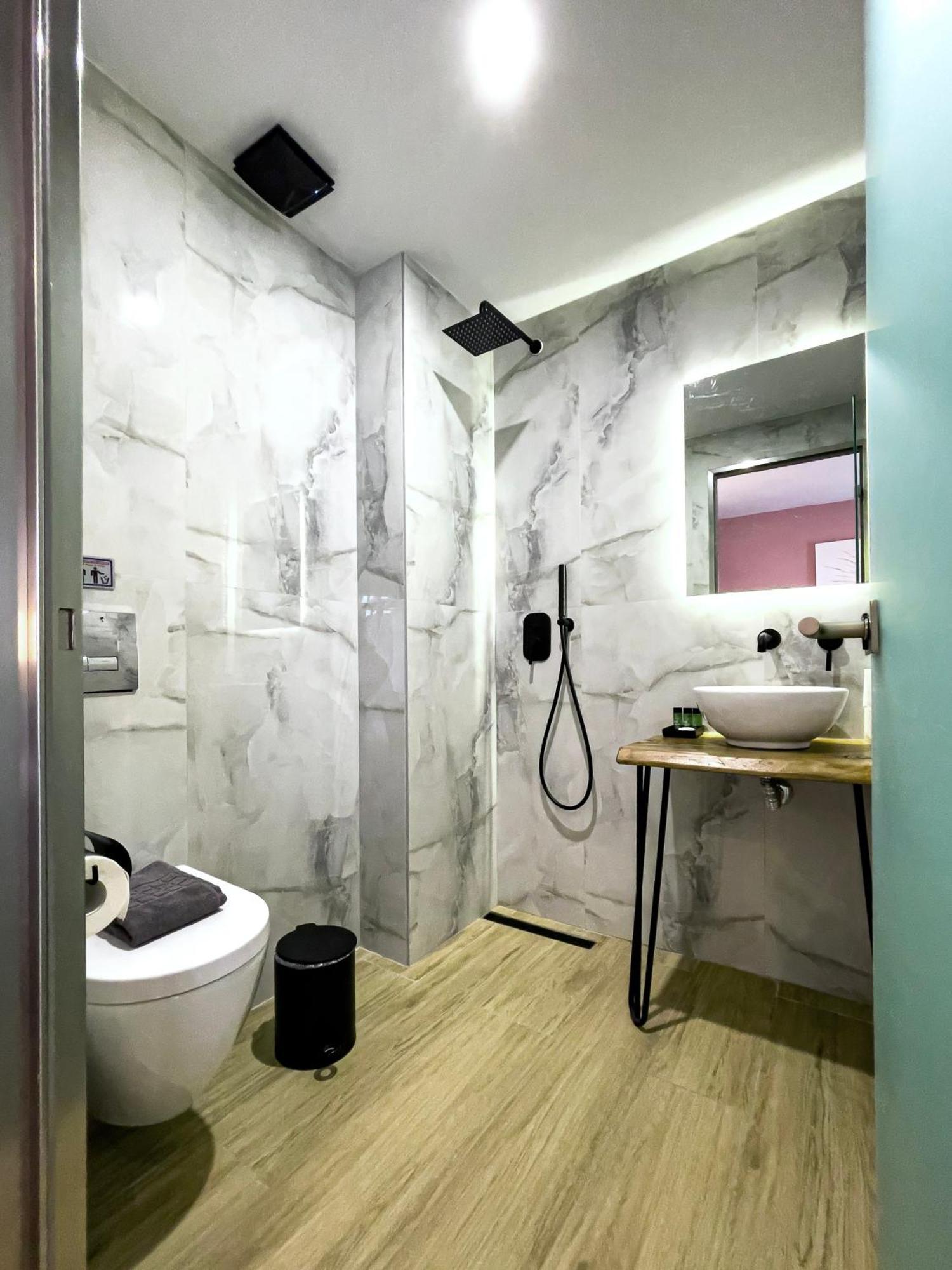Athonite All Seasons Luxury Suites 이에리소스 외부 사진