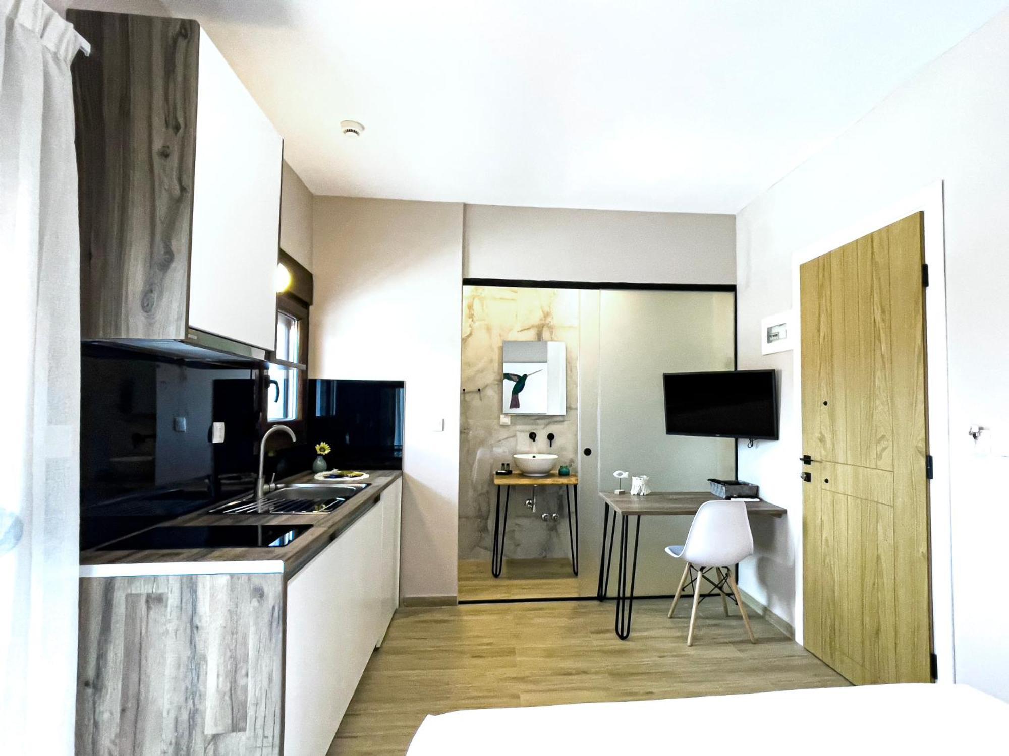 Athonite All Seasons Luxury Suites 이에리소스 외부 사진