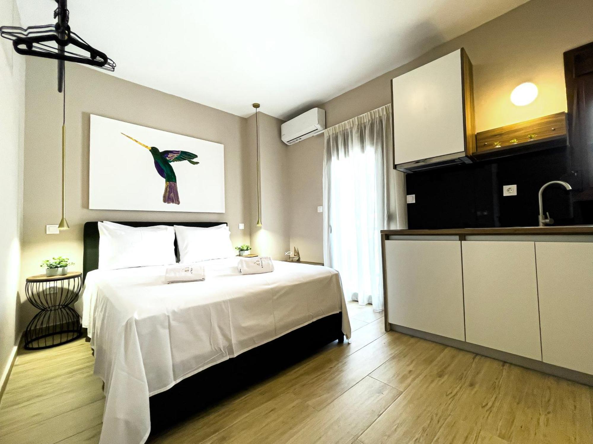 Athonite All Seasons Luxury Suites 이에리소스 외부 사진